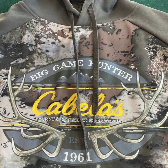 ⭐️⬇️ Cabelas Men’s Camouflage Sweatshirt/Hoodie - Picture 8 of 13